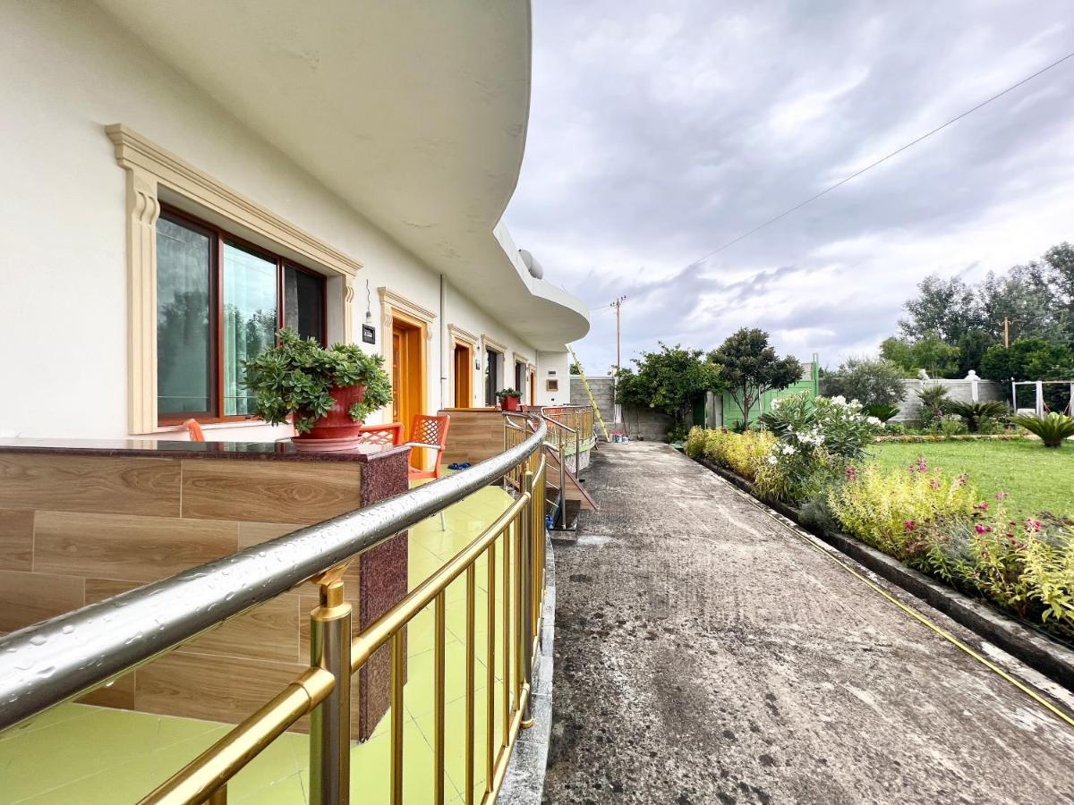 Ponari Apartments Rrotull Exterior photo
