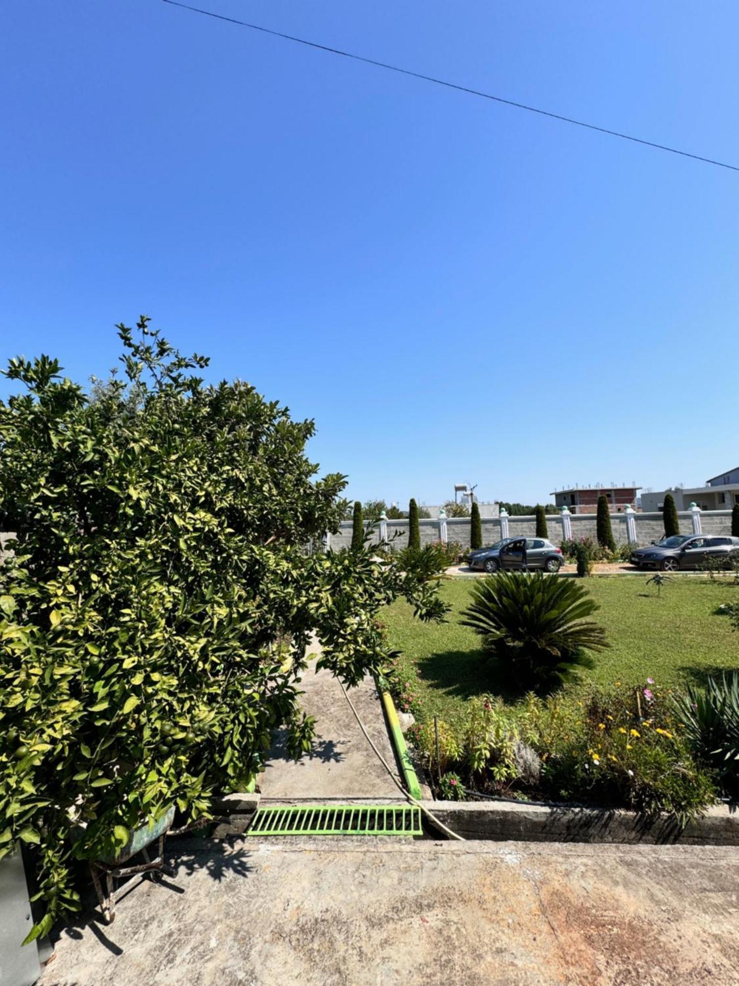Ponari Apartments Rrotull Exterior photo